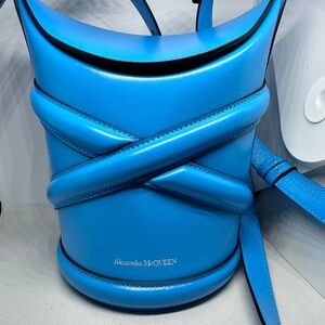 Alexander McQueen The Curve Bucket Bag
